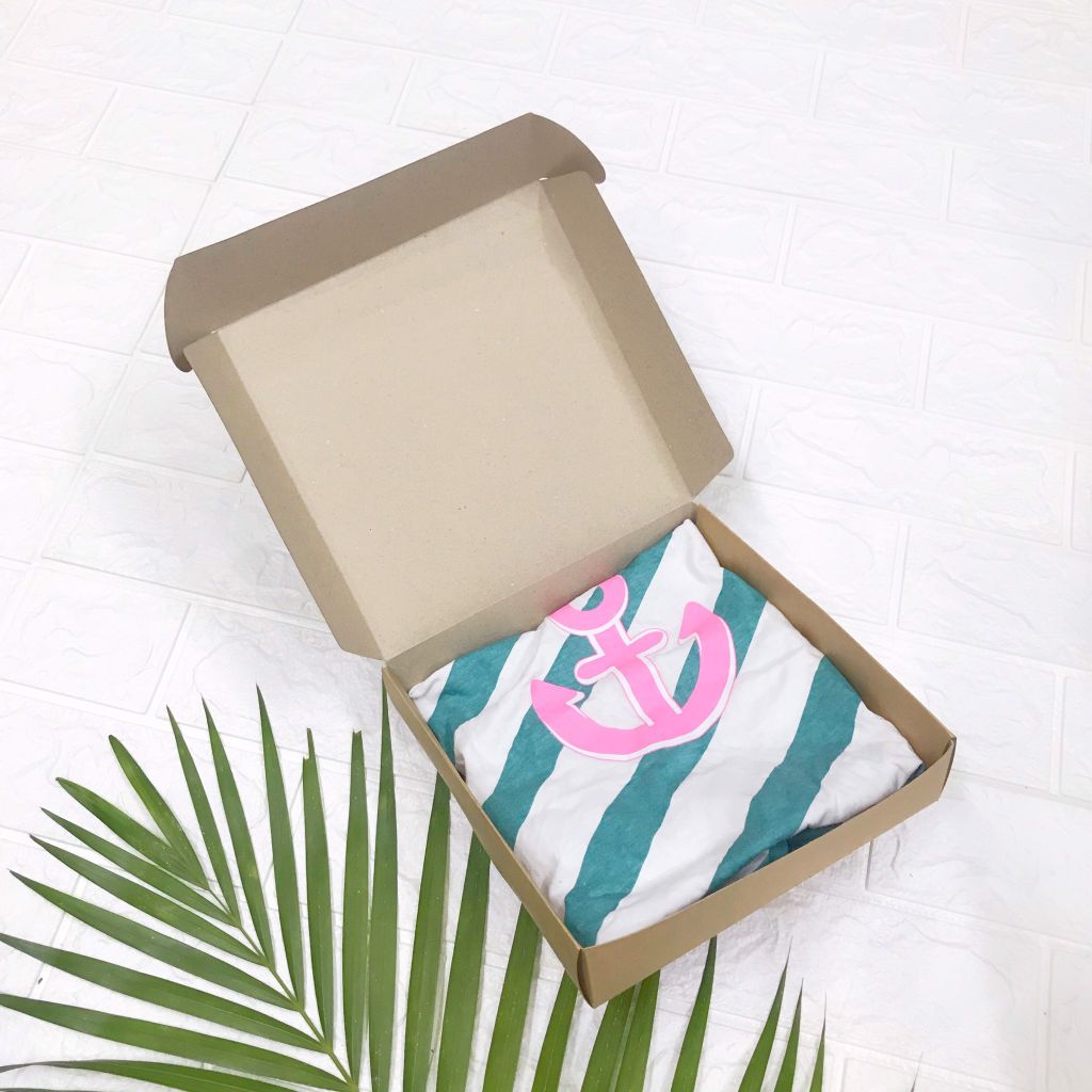 Hộp đựng quần áo giấy kraft size 20x20x5cm