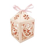 Hộp quà chạm viền trái tim - Gift box touches the heart