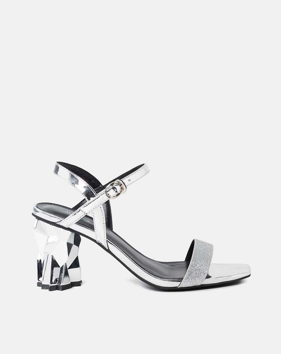 Giày sandal gót hình học