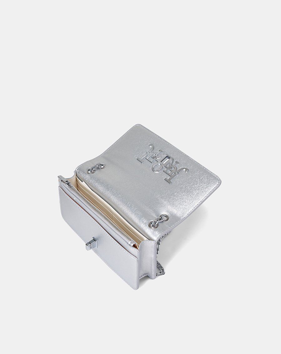 Ví Có Dây Đeo Trang Trí Khóa Logo Cách Điệu