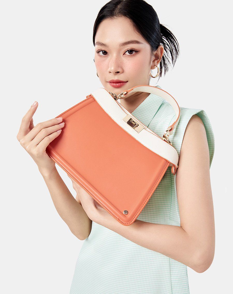 Túi Xách Trung Dập Nổi Trang Trí Khóa