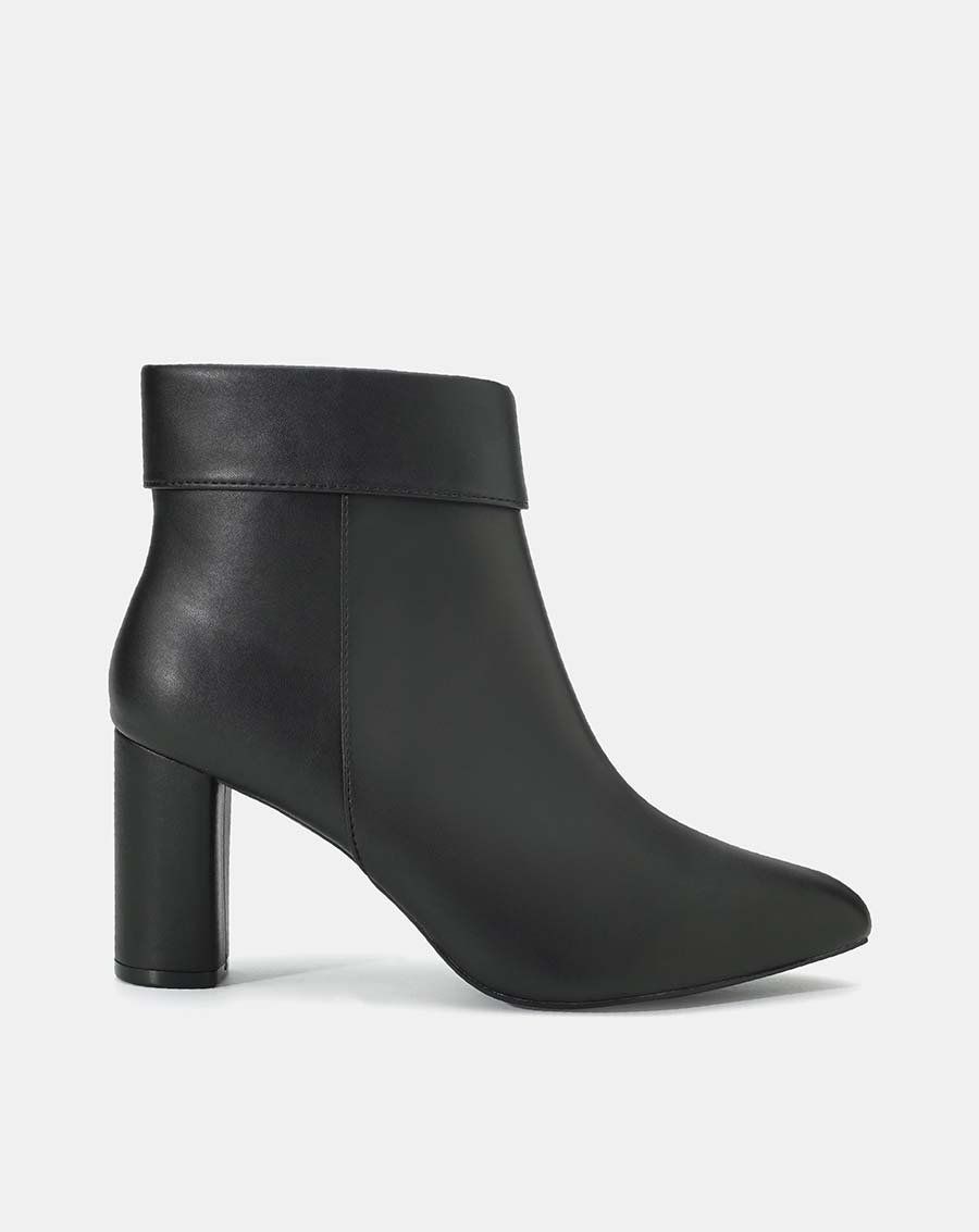 Giày boot gót vuông viền cổ chân