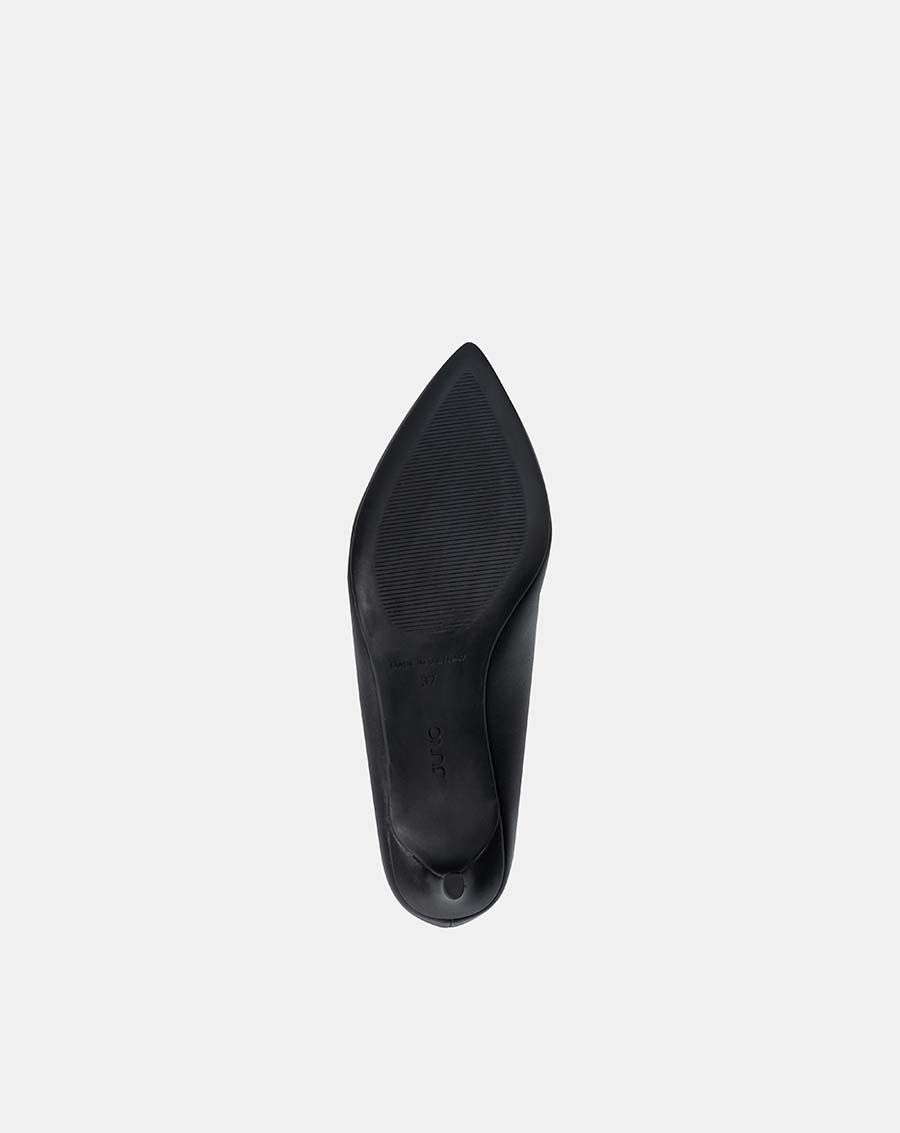 Giày cao gót pump đính khóa trang trí