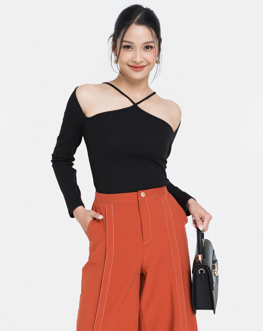 Áo thun dáng ôm cut out vai