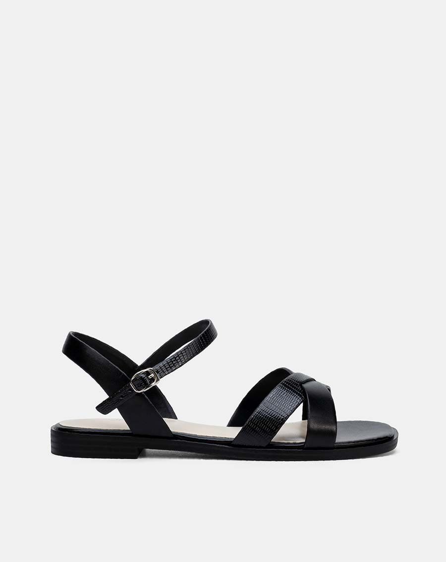 Giày sandal bệt quai chéo