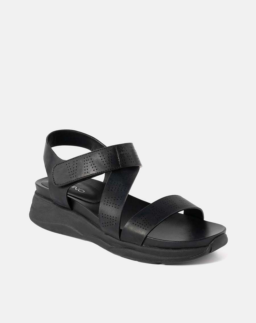 Giày sandal đế thể thao cắt laser