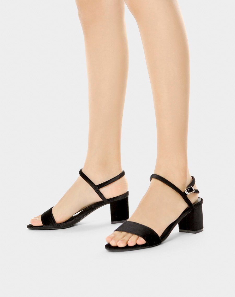 Giày sandal gót vuông