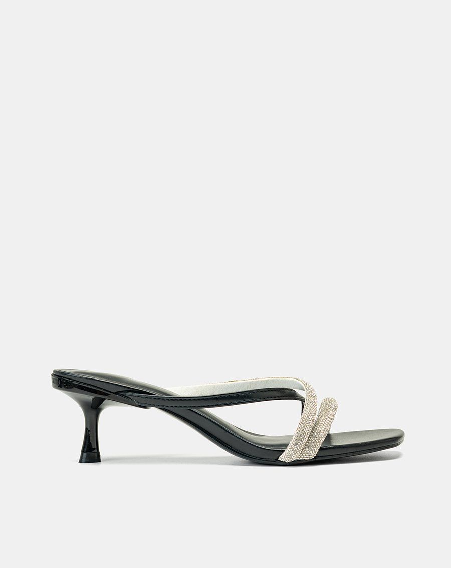 Giày Sandal Quai Đá