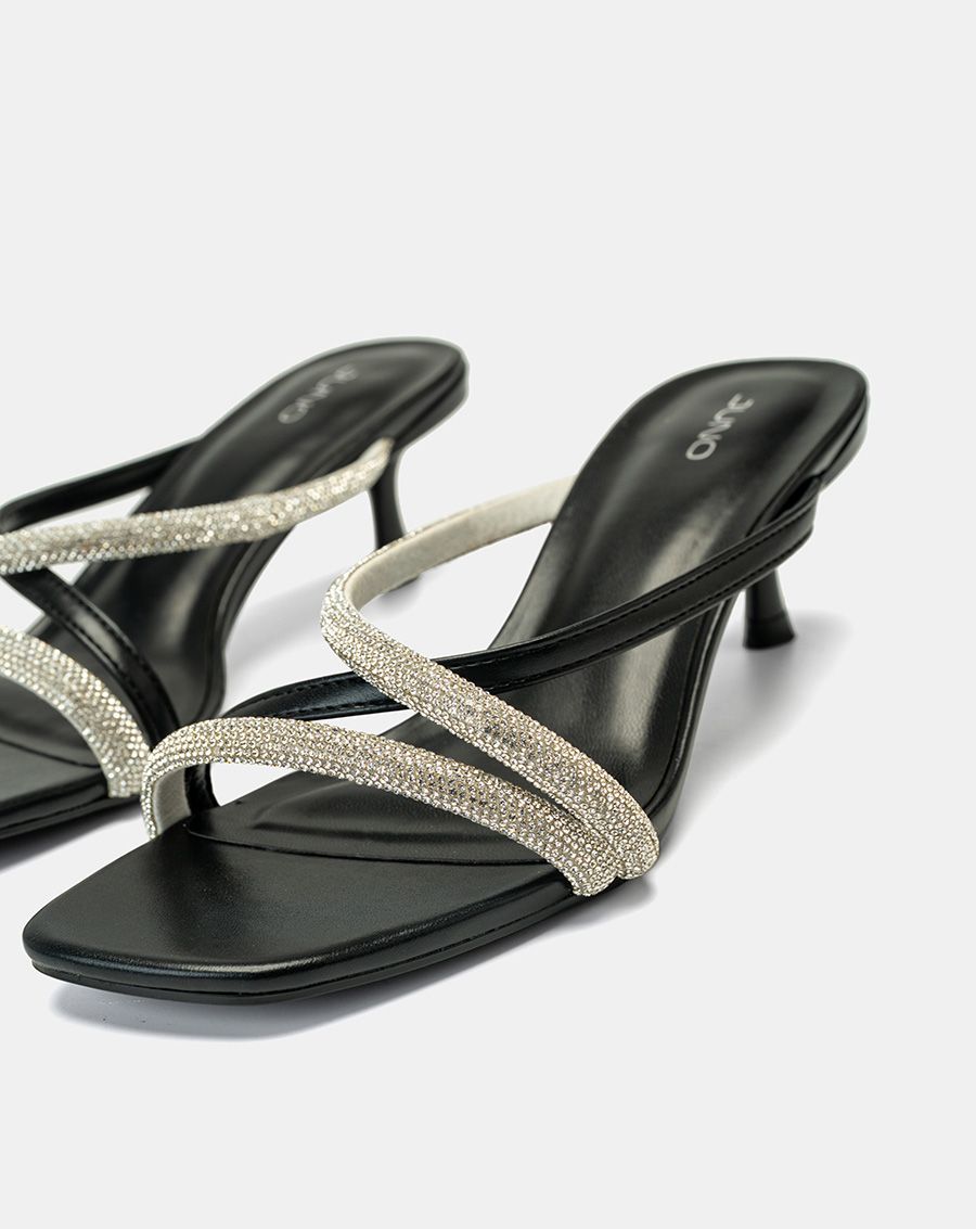 Giày Sandal Quai Đá