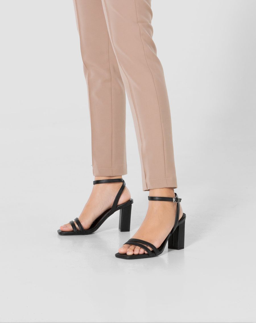 Giày sandal mũi vuông gót vuông
