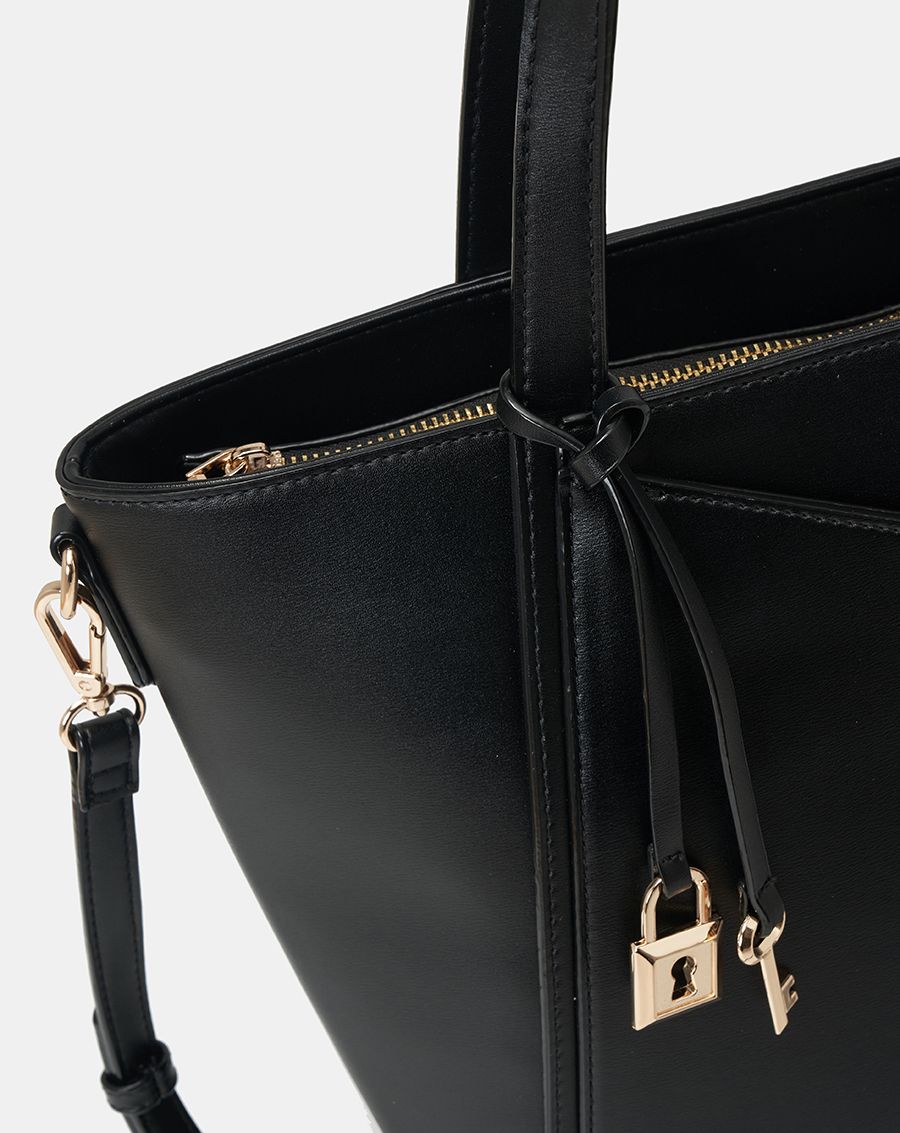 Túi Xách Lớn Tote Phối Charm Trang Trí