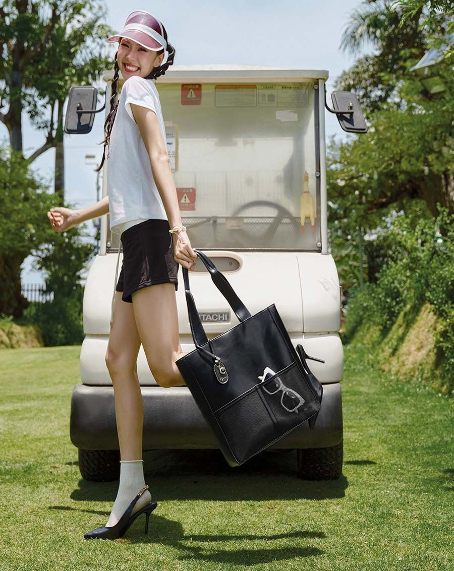 Túi Xách Lớn Tote Phối Túi Lưới Treo Charm Trang Trí