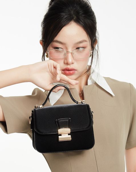 Túi Xách Nhỏ Top Handle Trang Trí Khoá