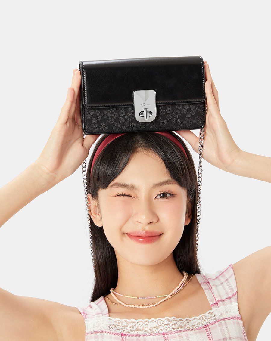 Ví Dáng Dài Có Dây Đeo In Bloom