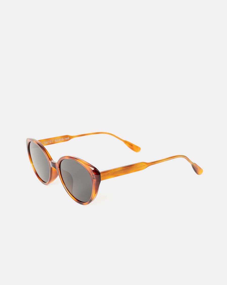 Mắt kính Cat Eye
