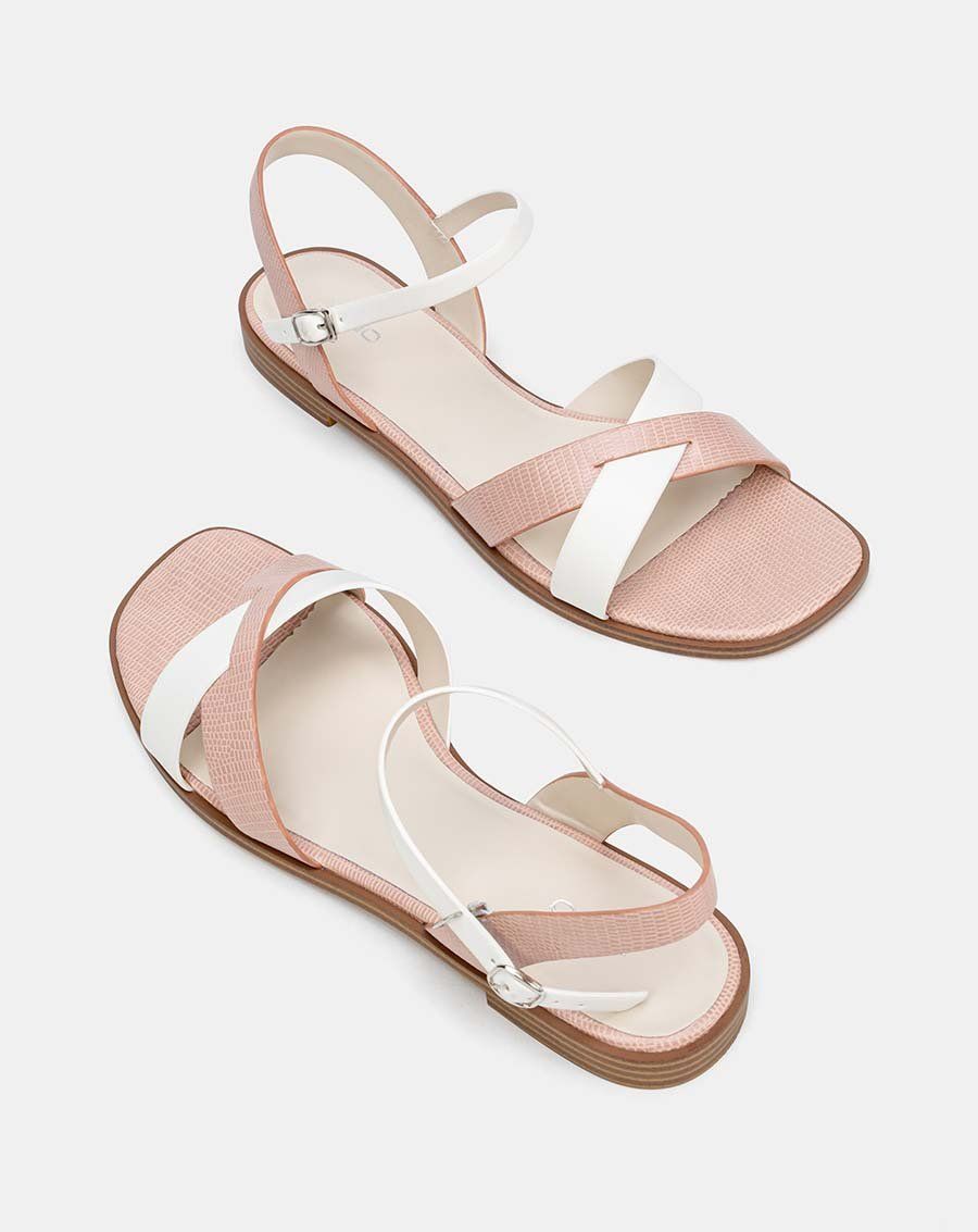 Giày sandal bệt quai chéo