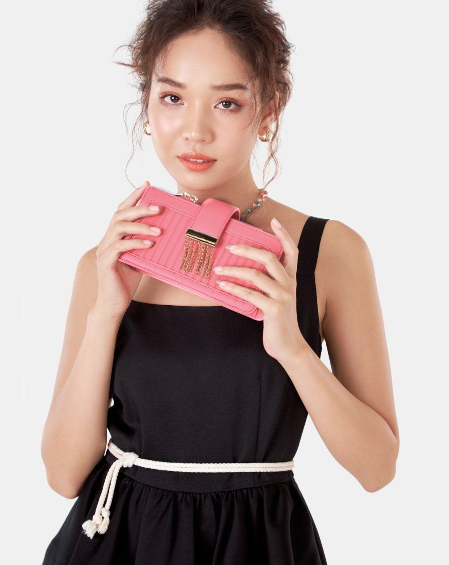 Túi xách nhỏ buckle flap trang trí khóa tua rua