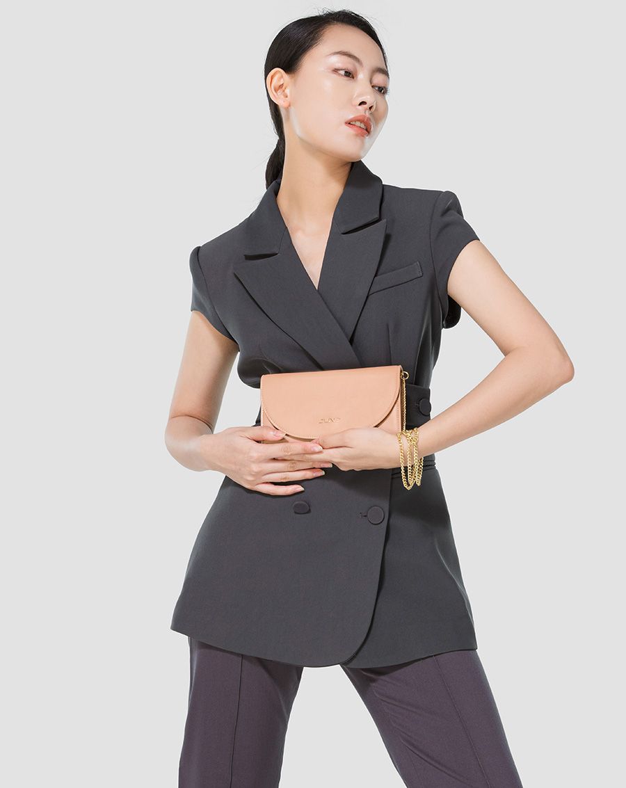 Ví cầm tay màu trendy