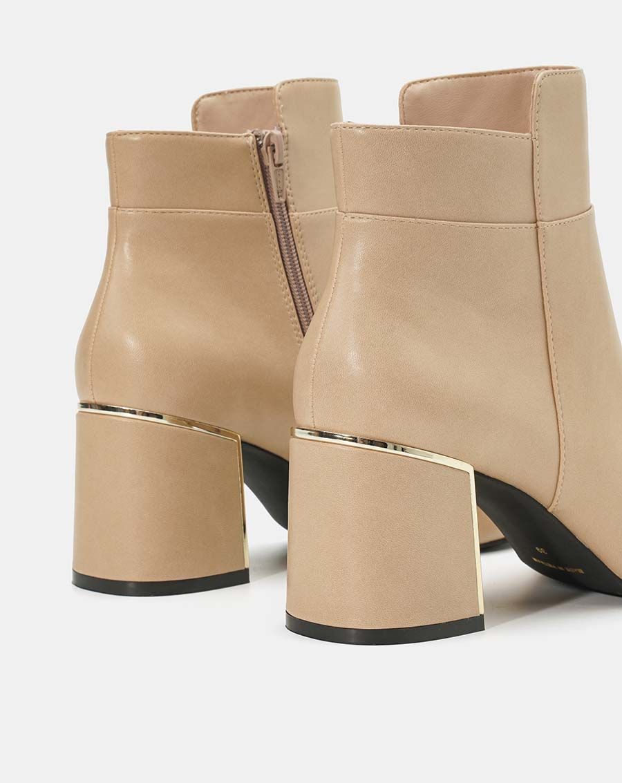Giày boot gót phối kim loại