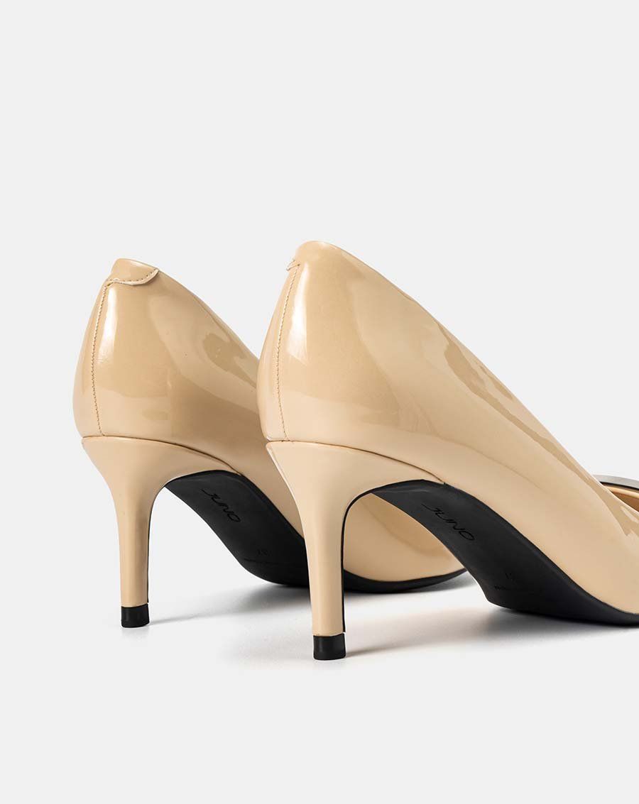 Giày cao gót pump đính khóa trang trí