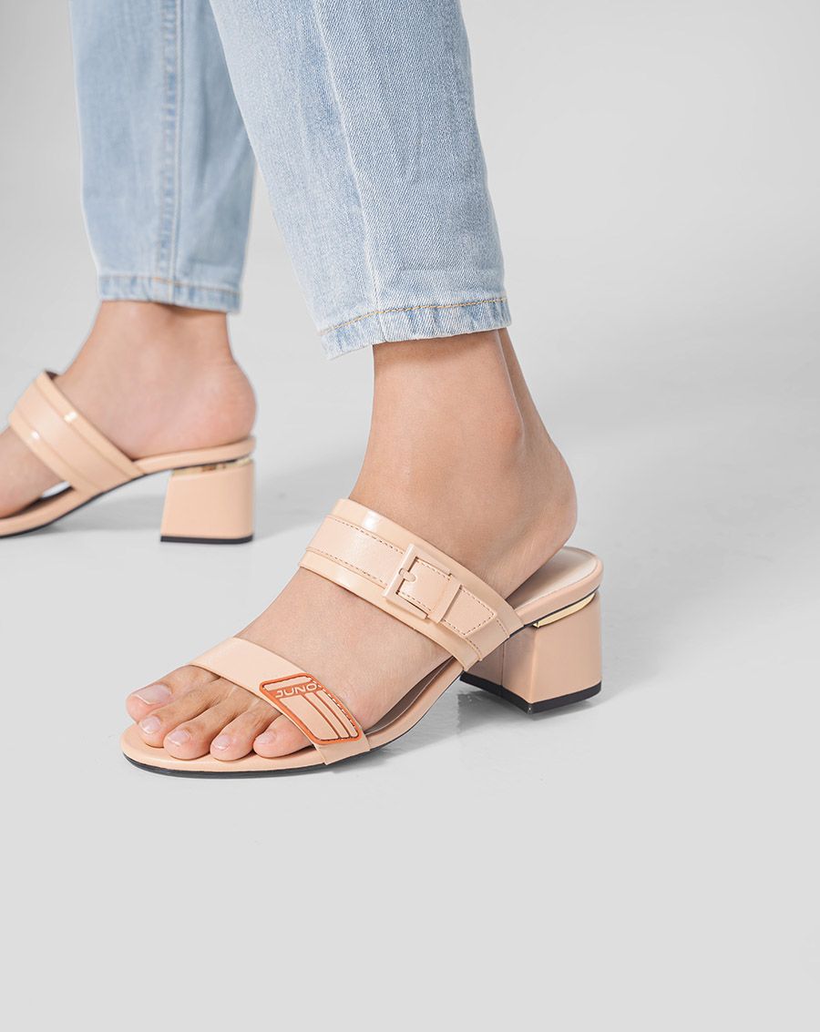 Giày sandal gót vuông viền kim loại