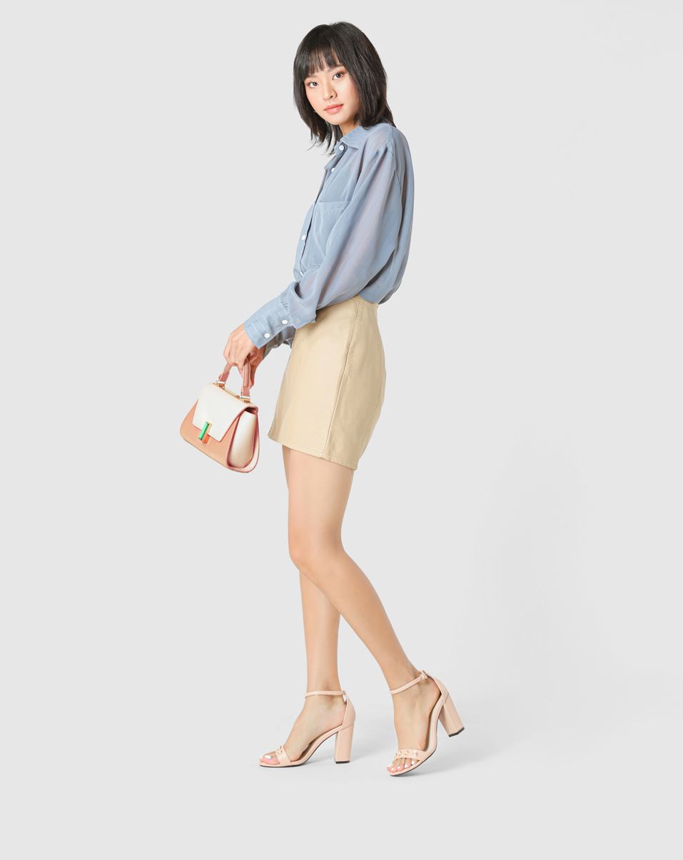 Giày sandal gót vuông đính hạt trang trí