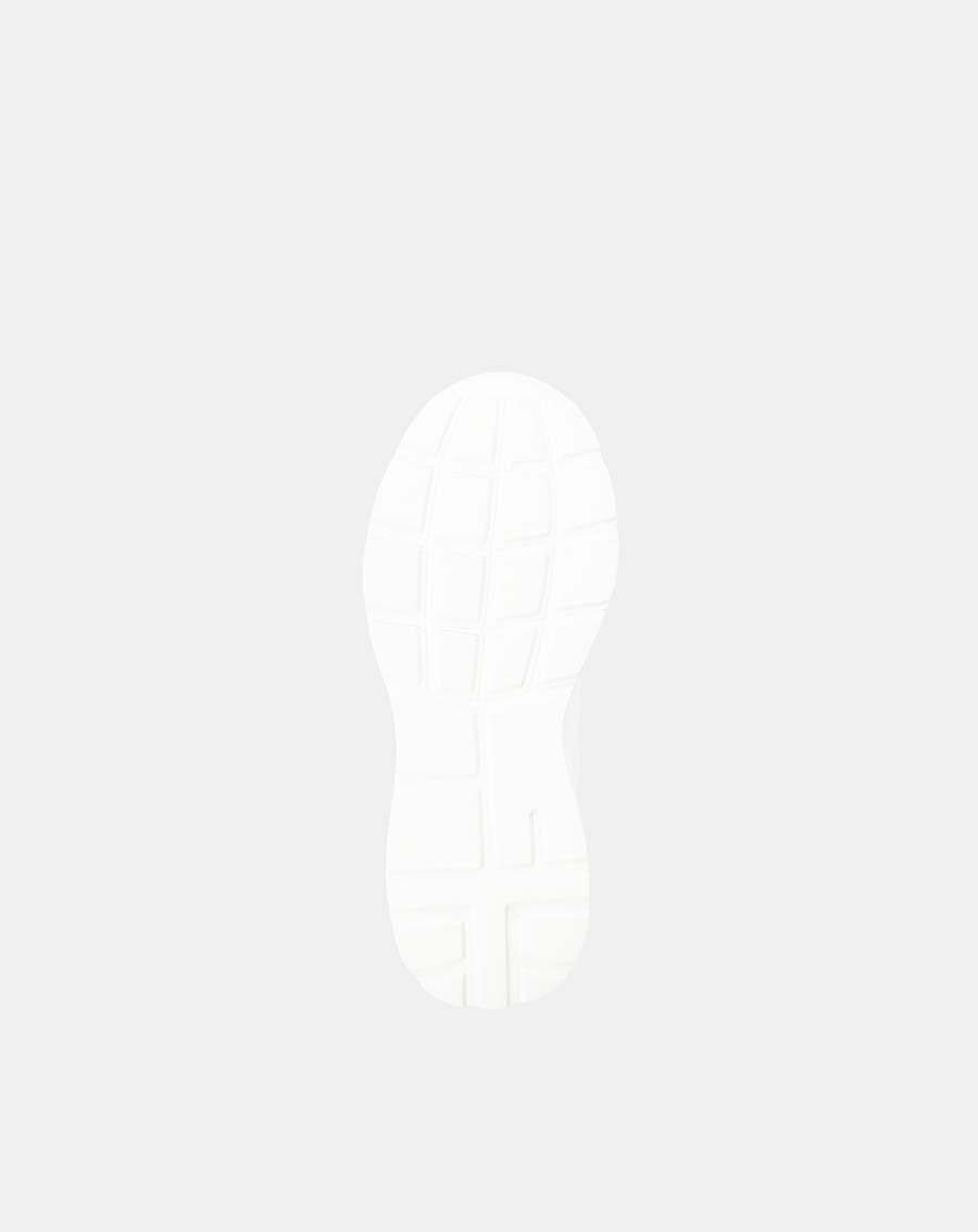 Trendy Levitated Chunky