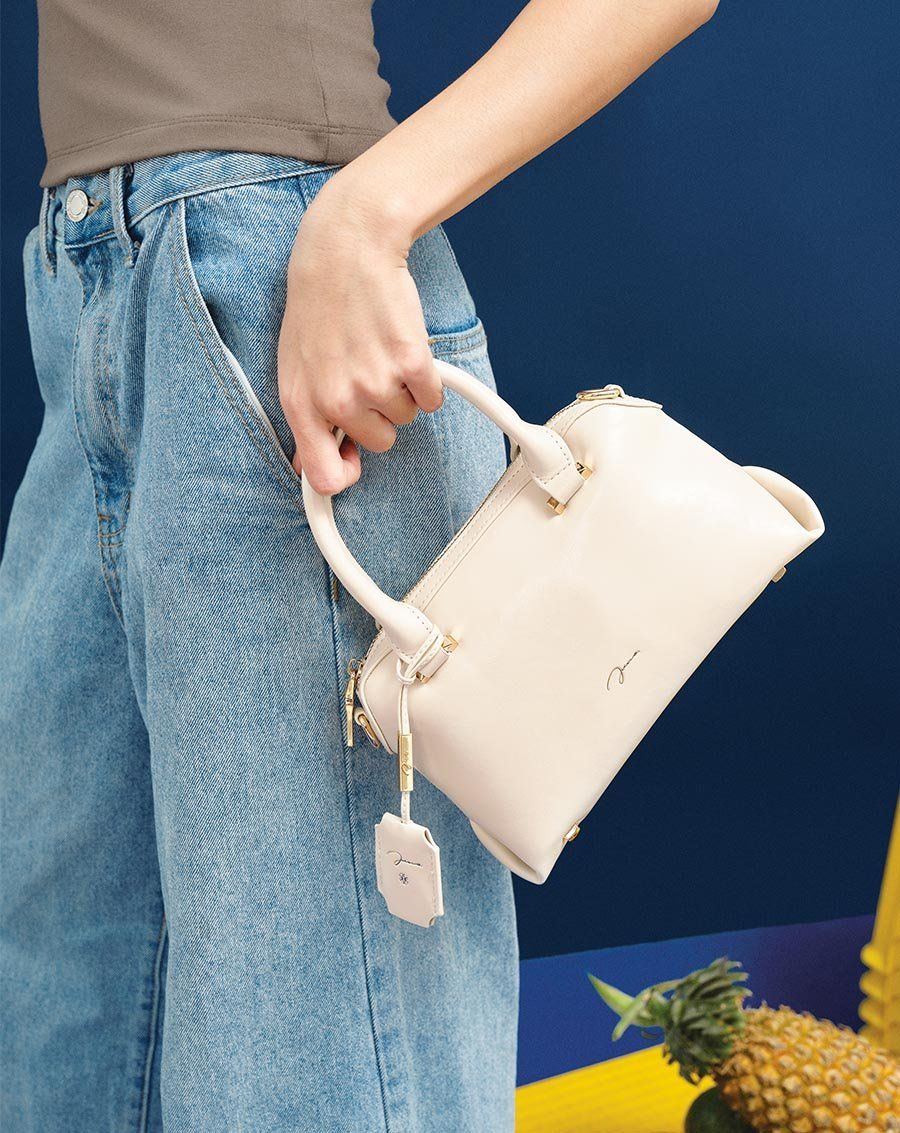 Túi Xách Nhỏ Top Handle Phối Charm