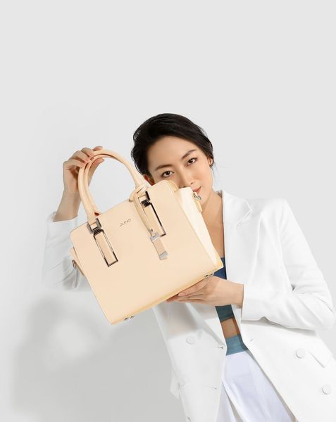 Túi xách trung tote charm trang trí phối 2 màu