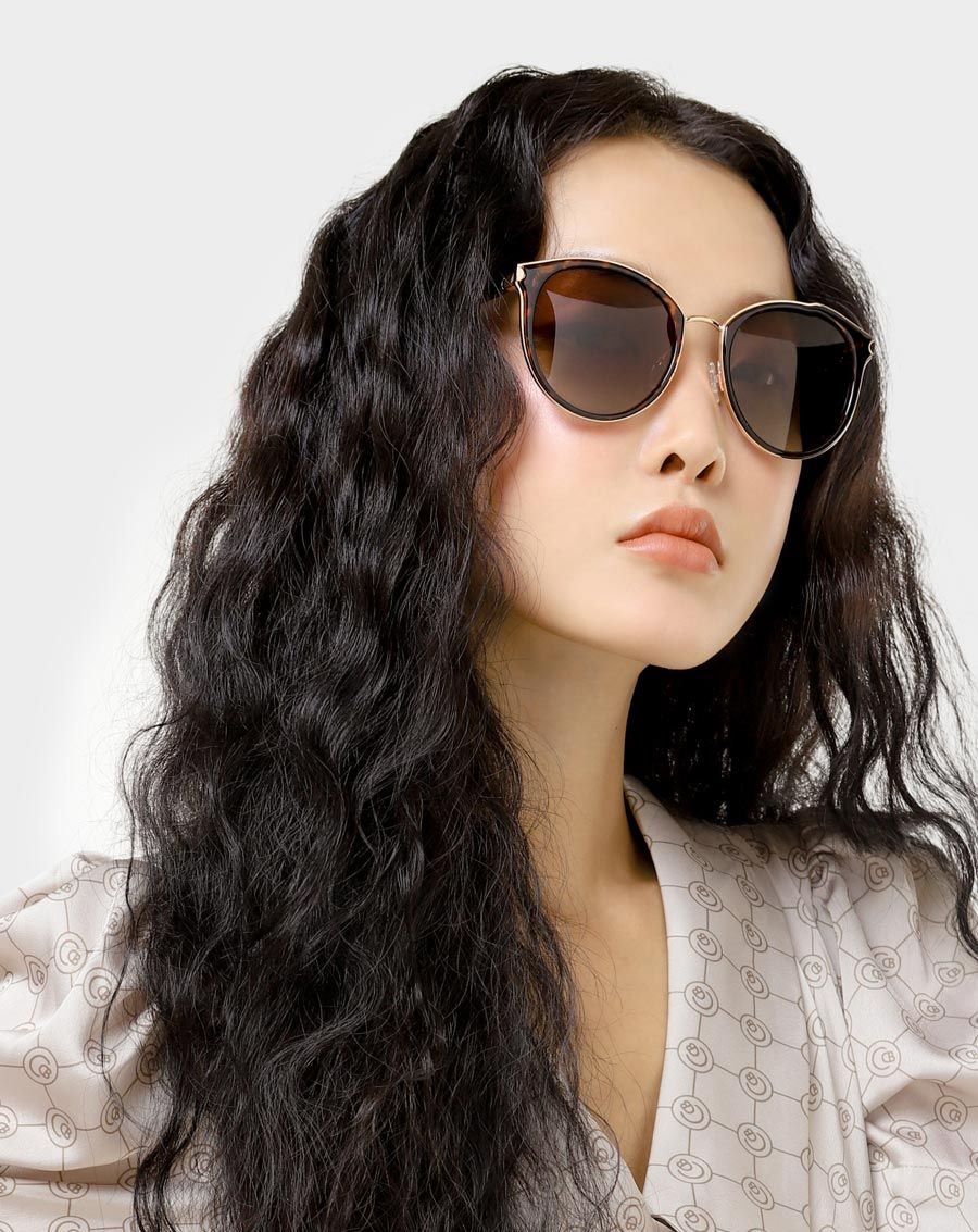 Mắt kính hình bướm gọng kim loại phối nhựa