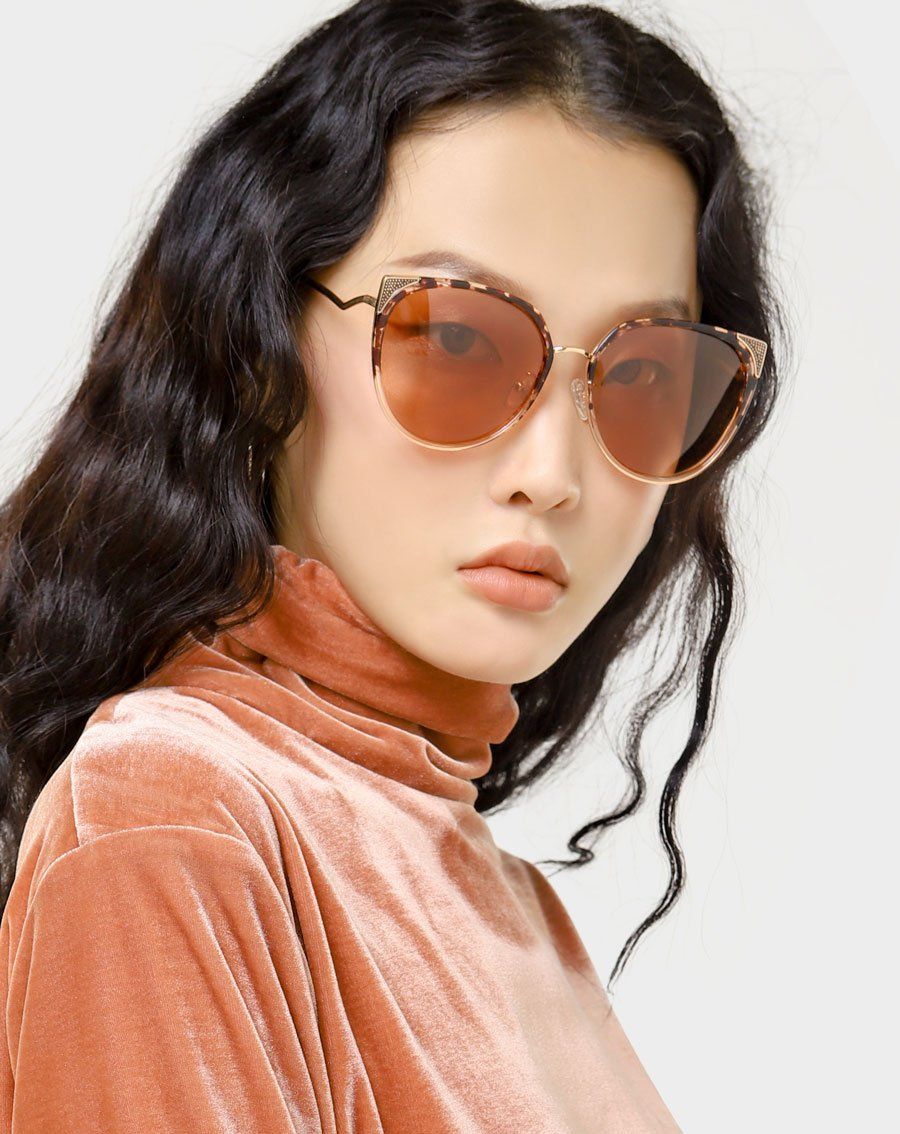 Mắt kính mắt mèo gọng đôi cách điệu
