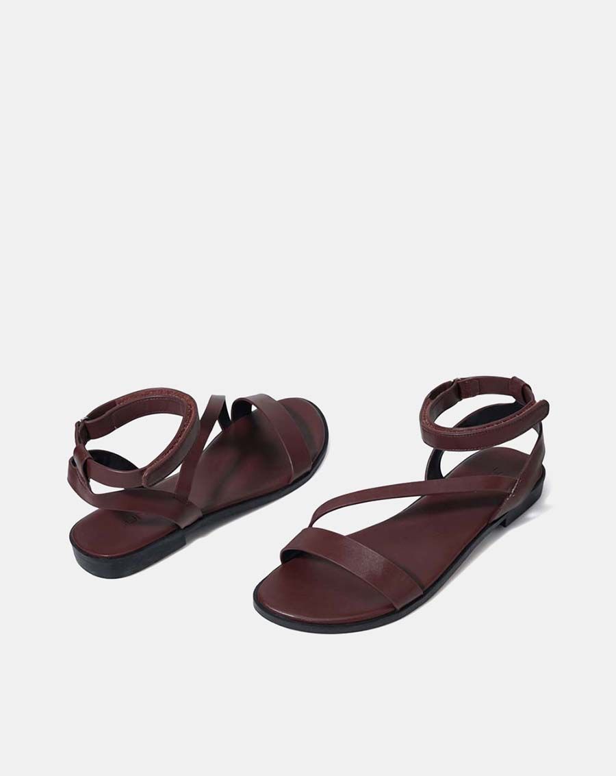 Giày sandal bệt quai ngang