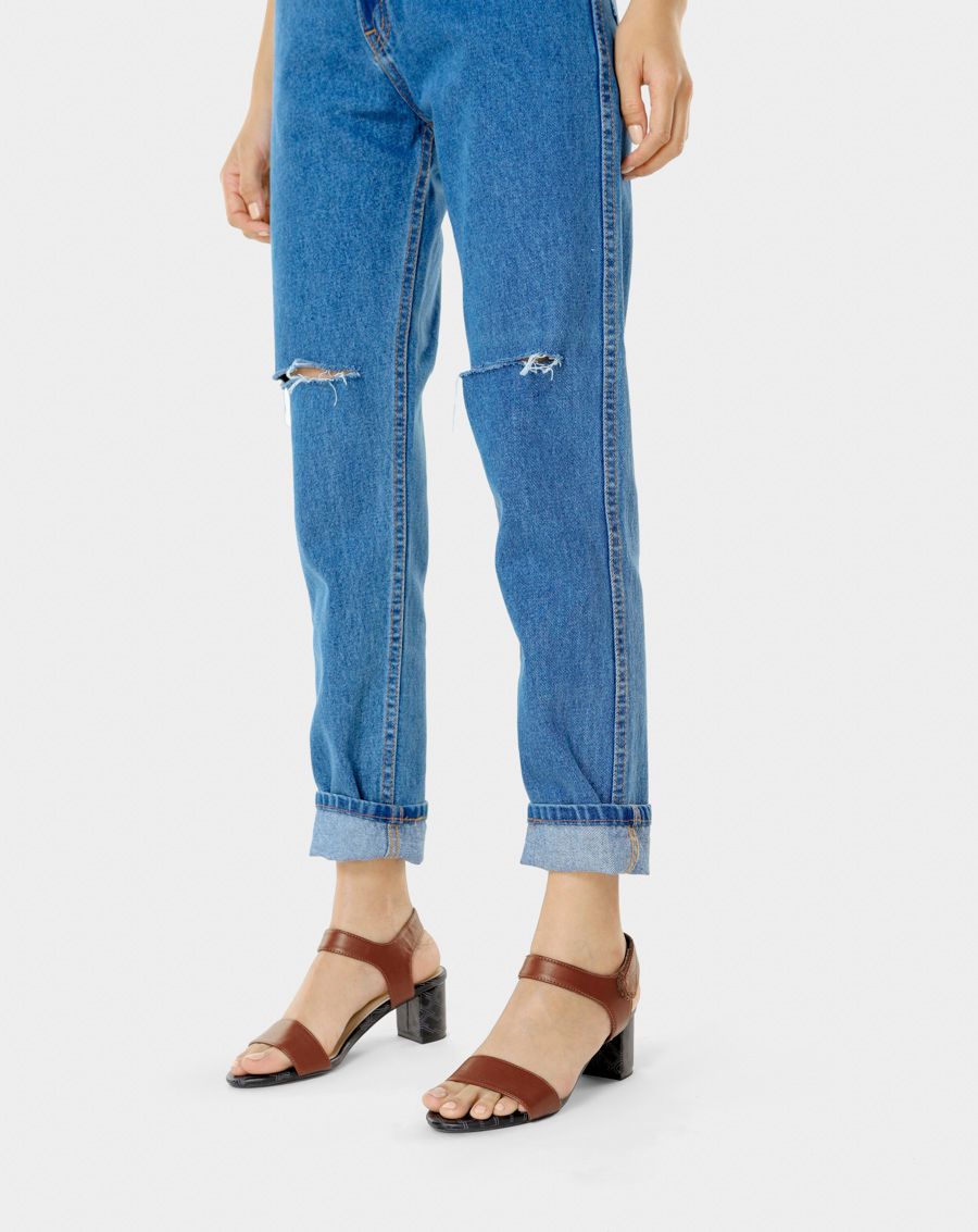 Giày sandal họa tiết Monogram
