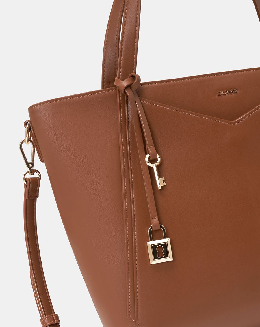 Túi Xách Lớn Tote Phối Charm Trang Trí