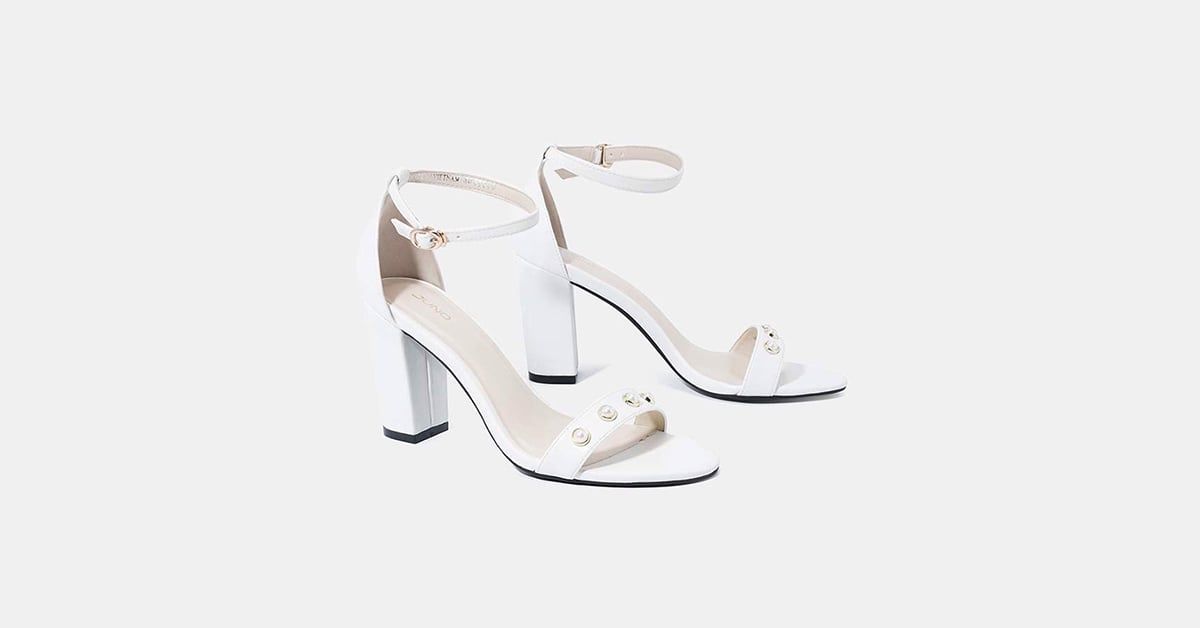 Giày sandal gót vuông đính hạt trang trí
