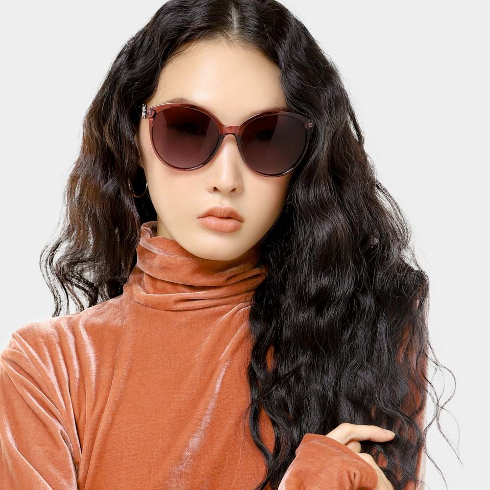 Mắt kính hình bướm gọng đính đá