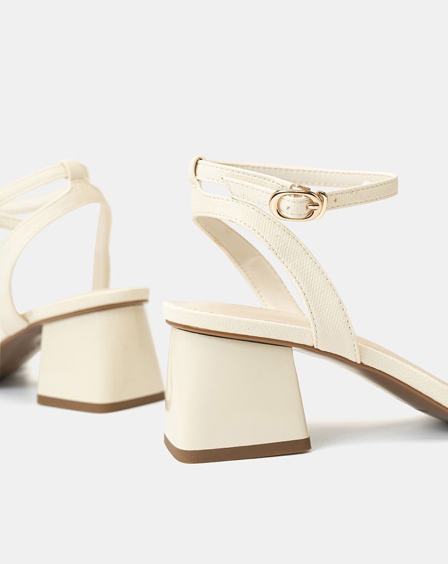 Giày Sandal Gót Vuông Phối Khóa Trang Trí