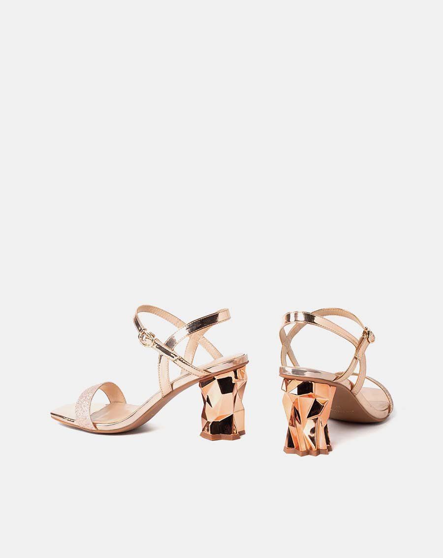 Giày sandal gót hình học