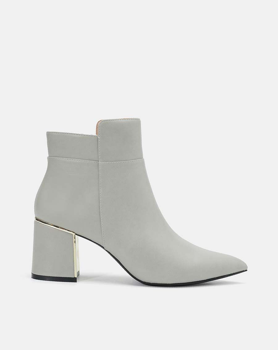 Giày boot gót phối kim loại