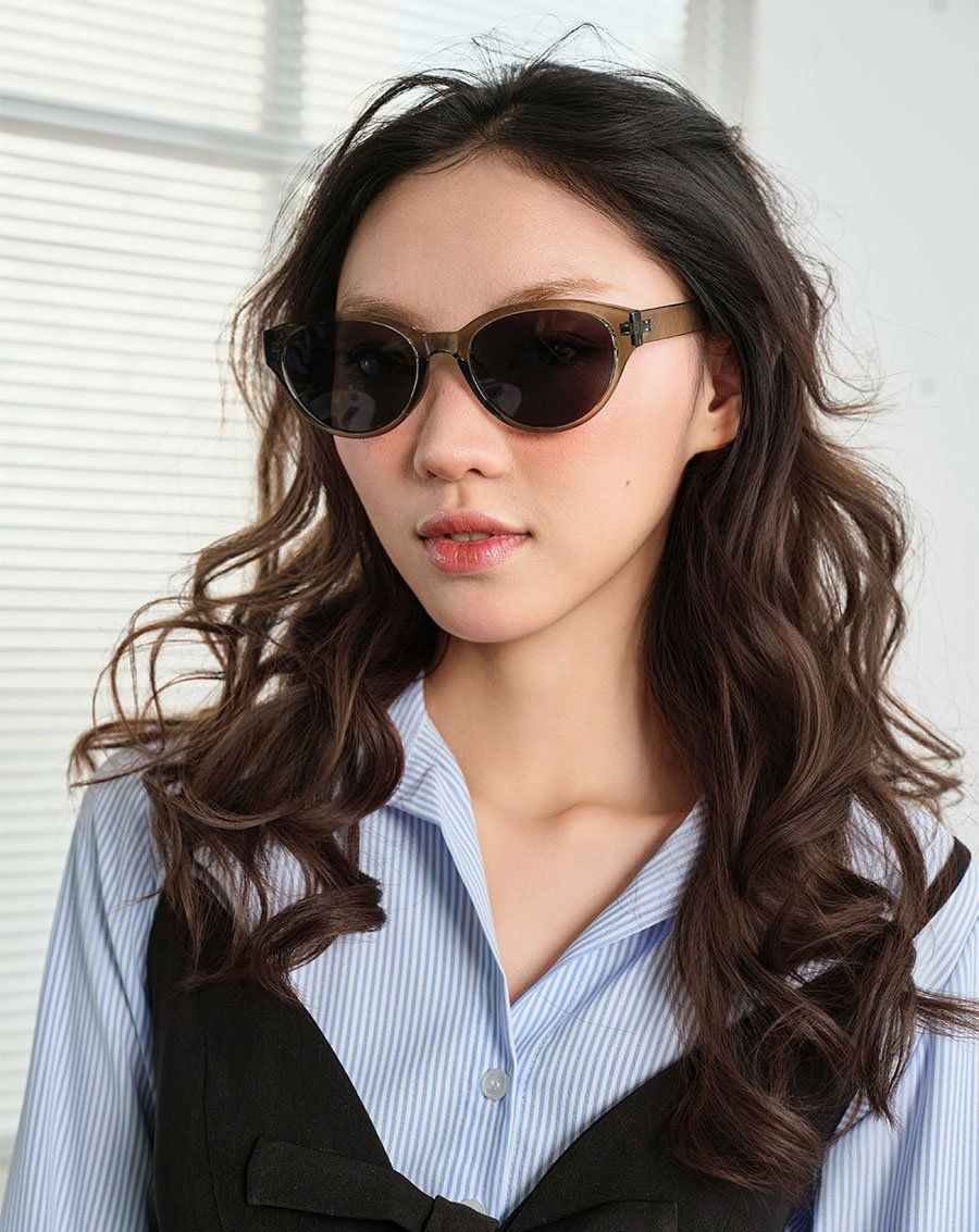 Mắt kính dáng tròn