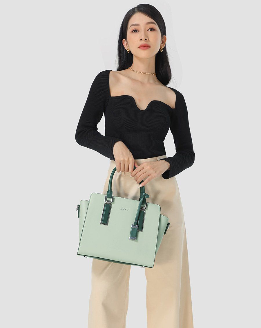 Túi xách trung tote charm trang trí phối 2 màu