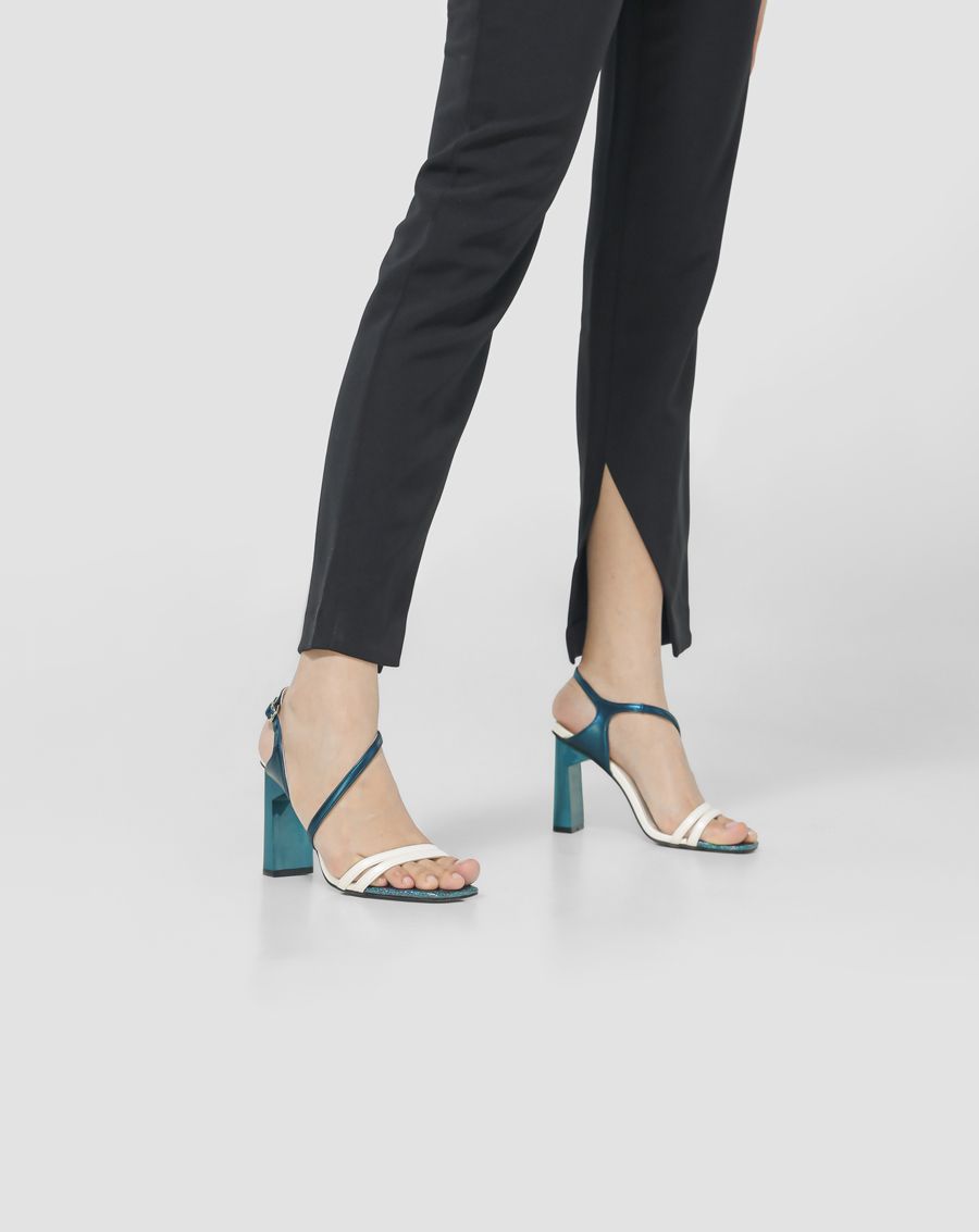Giày sandal gót trụ phối trung tì kim tuyến