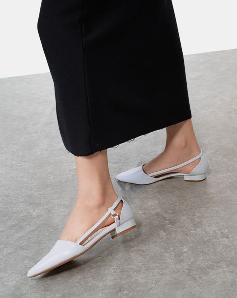 Giày Búp Bê Mũi Nhọn Cut Out Cách Điệu