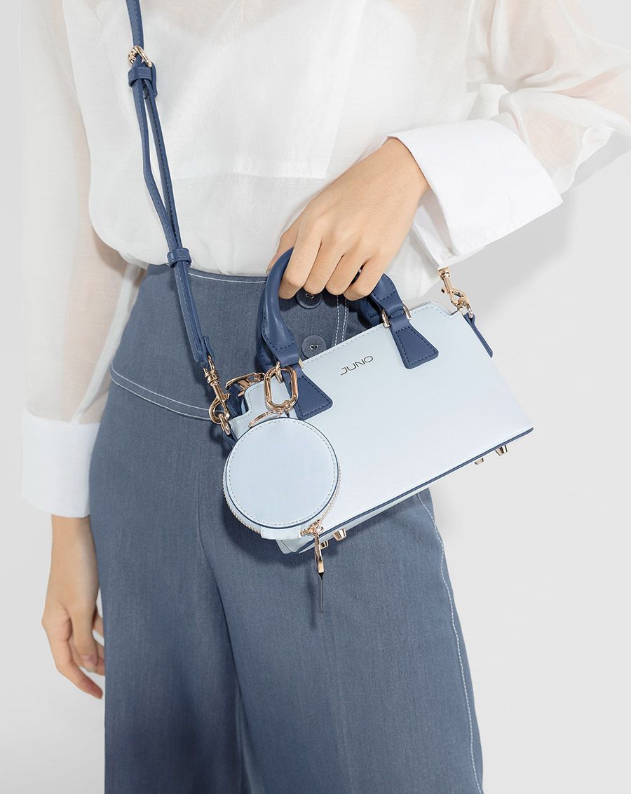 Túi xách nhỏ túi đeo chéo gắn charm trang trí