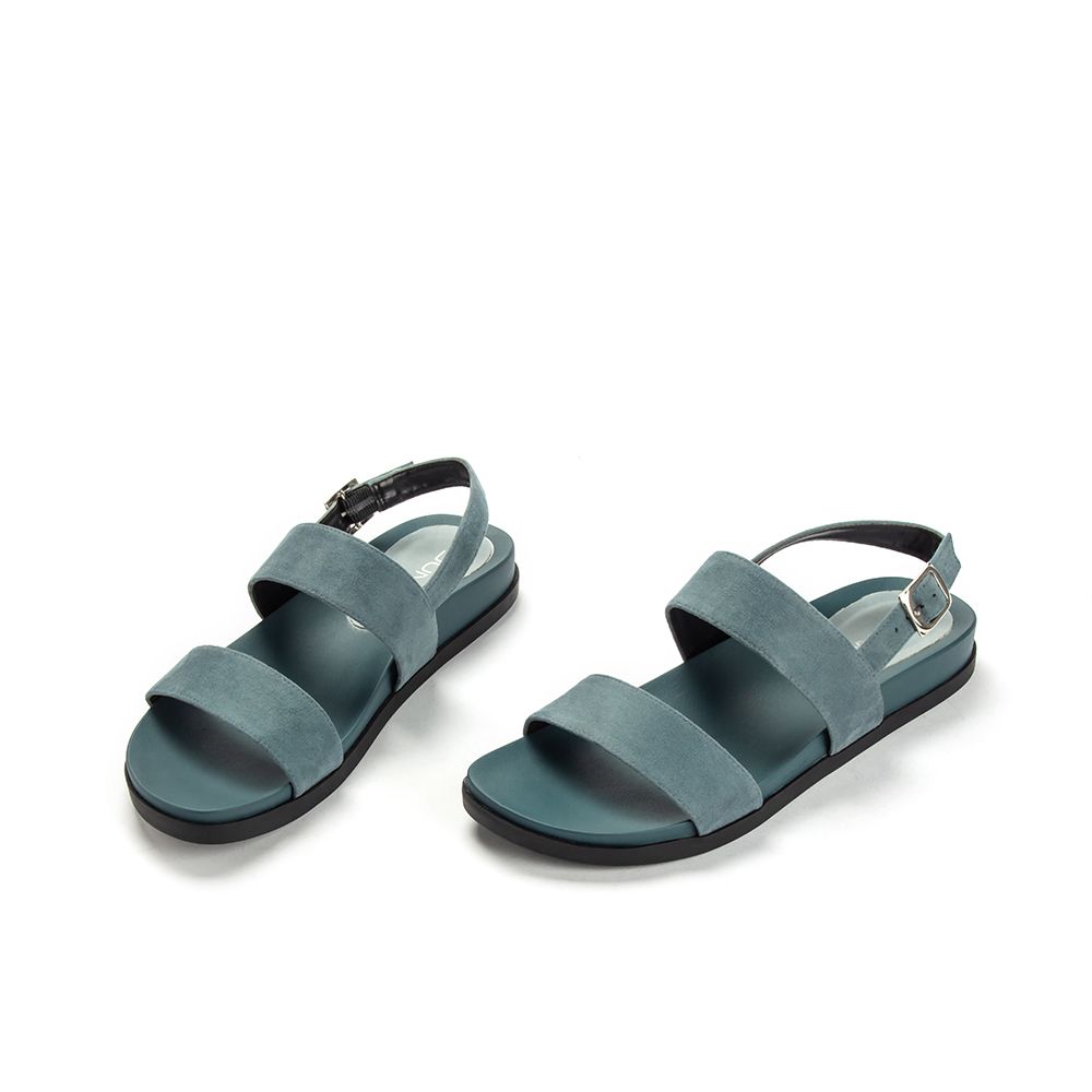 Giày xăng đan quai ngang bản to SD01057