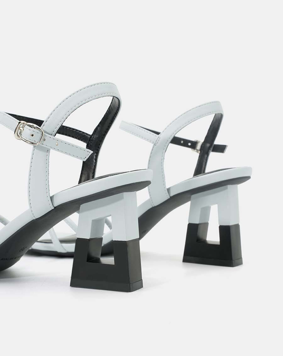 Giày sandal quai thắt nút
