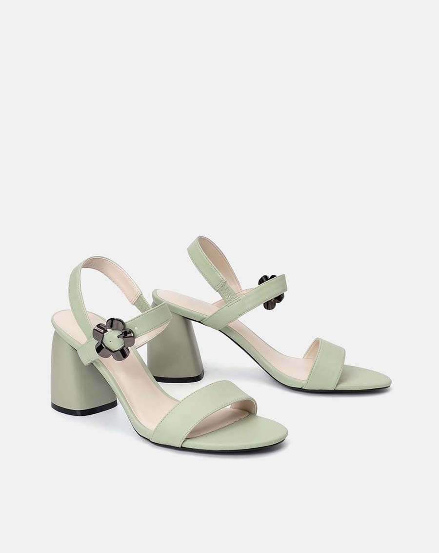 Giày sandal gót thô hoa trang trí
