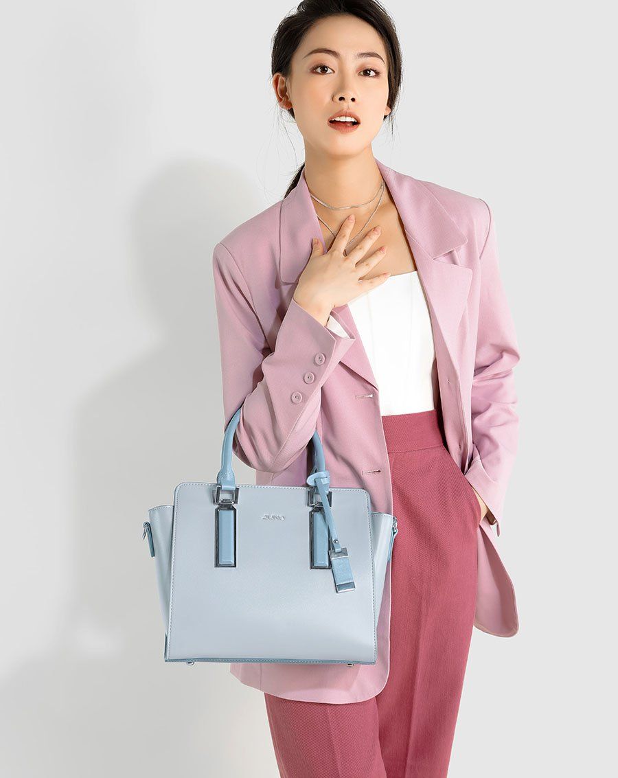 Túi xách trung tote charm trang trí phối 2 màu