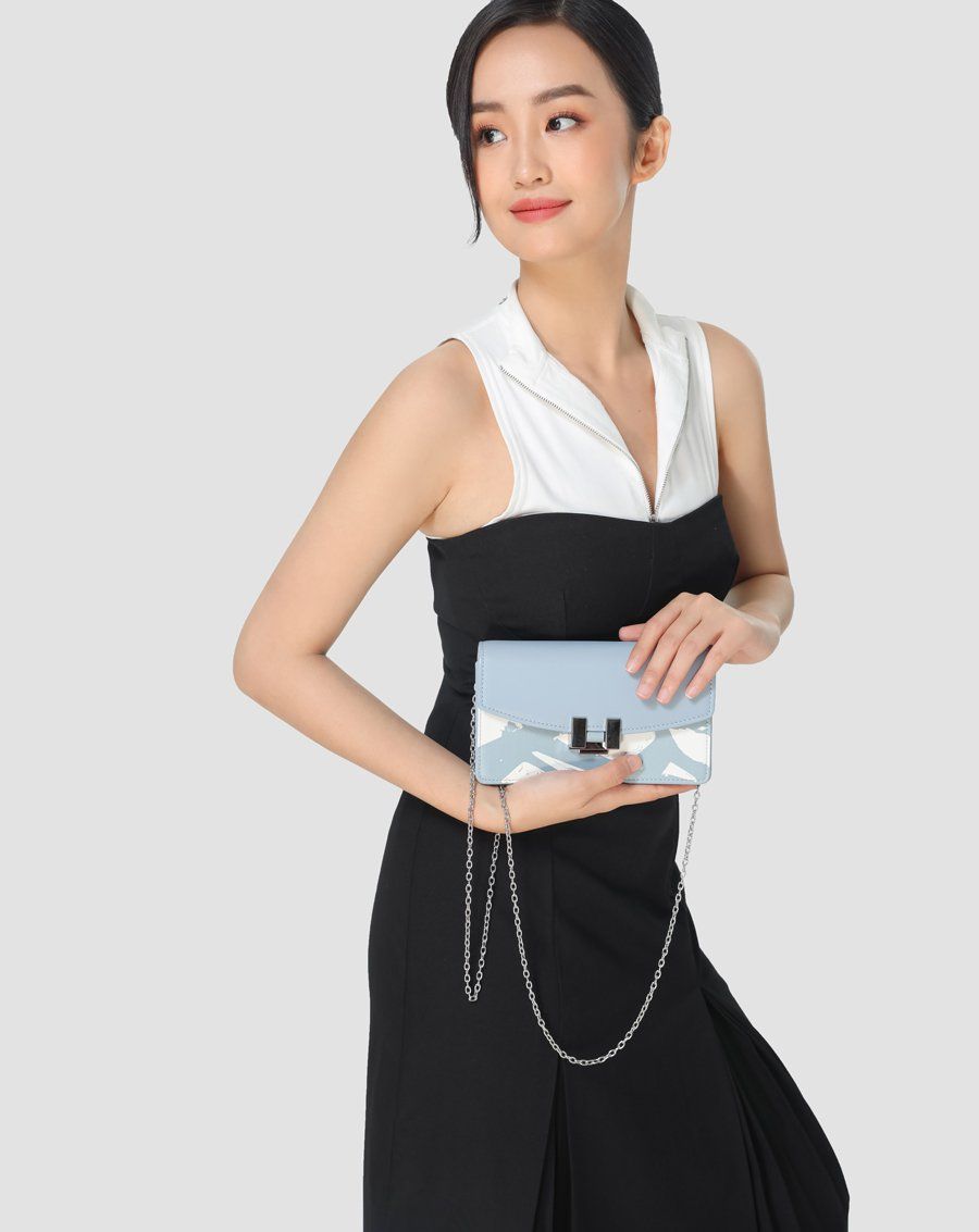 Ví nắp gập khóa bấm