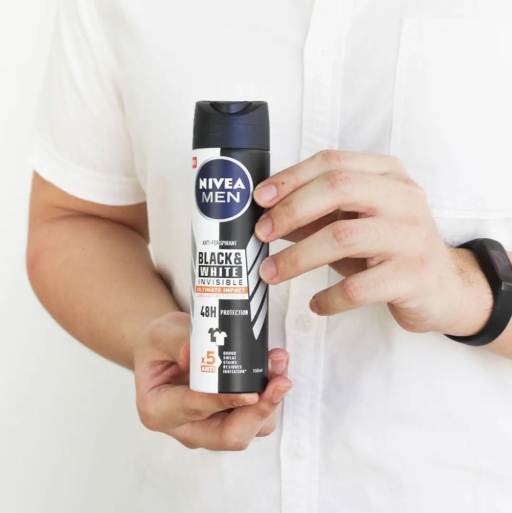 Xịt Khử Mùi Cho Nam Ngăn Vệt Ố Vàng Nivea Men Black & White Invisible Anti-Perspirant Spray 150ml